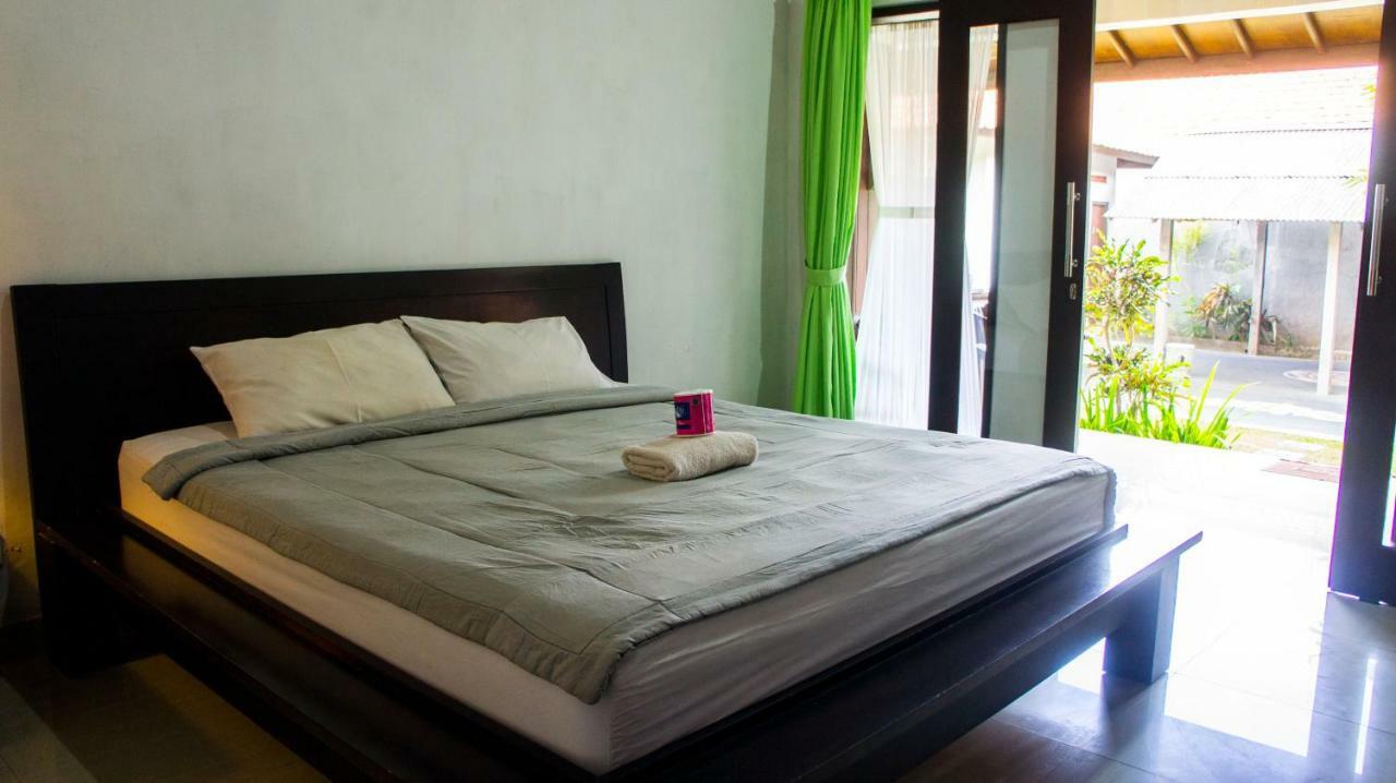 Widi Homestay Canggu (Bali) Exterior photo